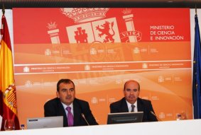 Juan Tomás Hernani y Gaspar Zarrías presentaron la convocatoria para la obtención del distintivo